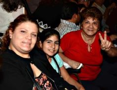 Foto de la galería: Los candidatos de la renovación se reunieron con cientos de votantes independientes