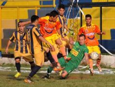 Foto de la galería: Liga Posadeña: empataron Mitre y Crucero, todo se define en Santa Inés