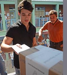 Foto de la galería: Acompañó el buen tiempo y los posadeños fueron a las urnas con alegría y compromiso