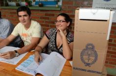 Foto de la galería: Acompañó el buen tiempo y los posadeños fueron a las urnas con alegría y compromiso