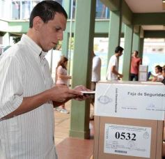 Foto de la galería: Acompañó el buen tiempo y los posadeños fueron a las urnas con alegría y compromiso