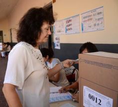 Foto de la galería: Acompañó el buen tiempo y los posadeños fueron a las urnas con alegría y compromiso