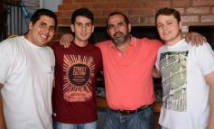 Foto de la galería: Dos amigos cumplieron años y para la ocasión ambos eligieron un show en vivo para sus invitados