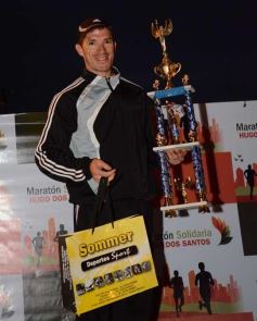 Foto de la galería: Maratón en homenaje a Huguito Dos Santos: deporte y solidaridad en la costanera