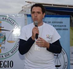 Foto de la galería: Maratón en homenaje a Huguito Dos Santos: deporte y solidaridad en la costanera