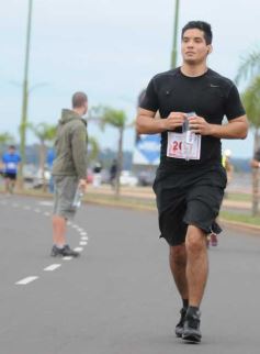 Foto de la galería: Maratón en homenaje a Huguito Dos Santos: deporte y solidaridad en la costanera