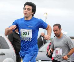 Foto de la galería: Maratón en homenaje a Huguito Dos Santos: deporte y solidaridad en la costanera