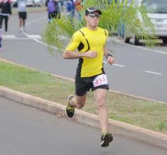 Foto de la galería: Maratón en homenaje a Huguito Dos Santos: deporte y solidaridad en la costanera