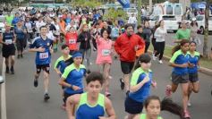 Foto de la galería: Maratón en homenaje a Huguito Dos Santos: deporte y solidaridad en la costanera