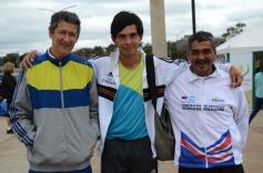 Foto de la galería: Maratón en homenaje a Huguito Dos Santos: deporte y solidaridad en la costanera