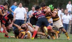 Foto de la galería: Tacurú derrotó a Centro, lo bajó de la punta y se colocó en lo más alto