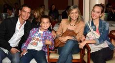 Foto de la galería: Los peluqueros celebraron su día con una cena show inolvidable