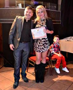 Foto de la galería: Los peluqueros celebraron su día con una cena show inolvidable