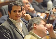 Foto de la galería: En la última sesión de la Cámara, promovieron microemprendimientos de inversión para jóvenes