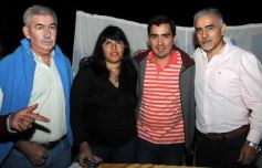 Foto de la galería: El candidato José María Arrúa se reunió con los vecinos del barrio Jardín