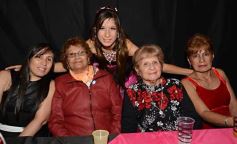 Foto de la galería: Rocío tuvo la fiesta de quince soñada