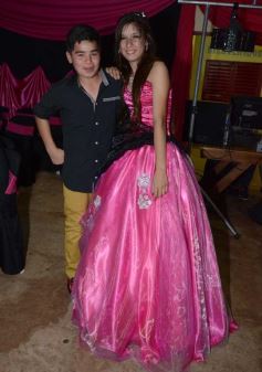 Foto de la galería: Rocío tuvo la fiesta de quince soñada