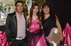 Foto de la galería: Rocío tuvo la fiesta de quince soñada