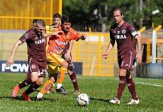 Foto de la galería: Crucero no encuentra rumbo: cayó ante Lanús de local
