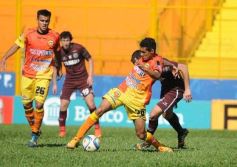 Foto de la galería: Crucero no encuentra rumbo: cayó ante Lanús de local