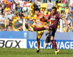 Foto de la galería: Crucero no encuentra rumbo: cayó ante Lanús de local