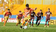 Foto de la galería: Crucero no encuentra rumbo: cayó ante Lanús de local