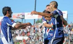 Foto de la galería: Guaraní ganó en casa y busca el milagro de la permanencia