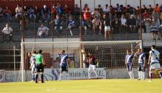 Foto de la galería: Guaraní ganó en casa y busca el milagro de la permanencia
