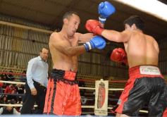 Foto de la galería: La Joya volvió a brillar ante el paraguayo Vázquez