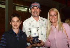 Foto de la galería: Gorostiaga levantó la Copa Osde en el Tacurú