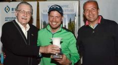 Foto de la galería: Gorostiaga levantó la Copa Osde en el Tacurú