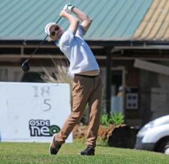 Foto de la galería: Gorostiaga levantó la Copa Osde en el Tacurú