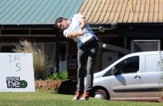 Foto de la galería: Gorostiaga levantó la Copa Osde en el Tacurú