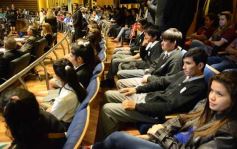 Foto de la galería: Rovira presentó la edición 2015 del “Parlamento Estudiantil Misionero”