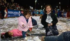 Foto de la galería: Primera noche de la principal fiesta de los jóvenes posadeños: Estudiantina 2015