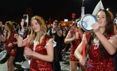 Foto de la galería: Alegría, brillo y compromiso: más postales de la Estudiantina 2015