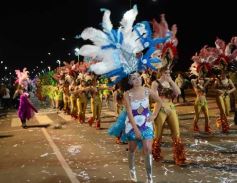 Foto de la galería: Alegría, brillo y compromiso: más postales de la Estudiantina 2015