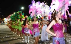 Foto de la galería: Alegría, brillo y compromiso: más postales de la Estudiantina 2015