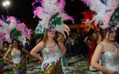 Foto de la galería: Alegría, brillo y compromiso: más postales de la Estudiantina 2015