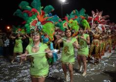 Foto de la galería: Alegría, brillo y compromiso: más postales de la Estudiantina 2015