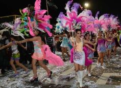 Foto de la galería: Alegría, brillo y compromiso: más postales de la Estudiantina 2015