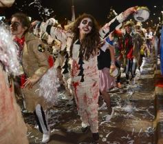 Foto de la galería: Alegría, brillo y compromiso: más postales de la Estudiantina 2015