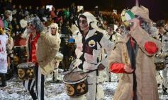 Foto de la galería: Alegría, brillo y compromiso: más postales de la Estudiantina 2015