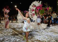 Foto de la galería: Alegría, brillo y compromiso: más postales de la Estudiantina 2015