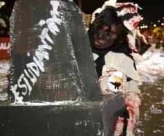 Foto de la galería: Alegría, brillo y compromiso: más postales de la Estudiantina 2015