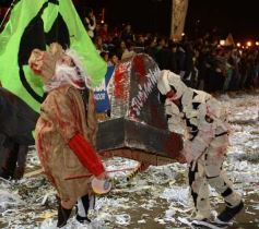 Foto de la galería: Alegría, brillo y compromiso: más postales de la Estudiantina 2015