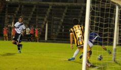 Foto de la galería: Guaraní consiguió su tercera victoria consecutiva y se ilusiona