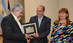 Foto de la galería: La FECCOPROMI homenajeó a los profesionales