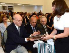 Foto de la galería: La FECCOPROMI homenajeó a los profesionales