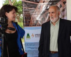 Foto de la galería: APICOFOM entregó la casa que sorteó el 20 de septiembre en la Feria Forestal